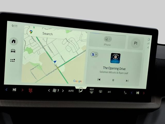 Used 2025 Ford Explorer Active w/ Active Comfort Package AWD/4WD image 19