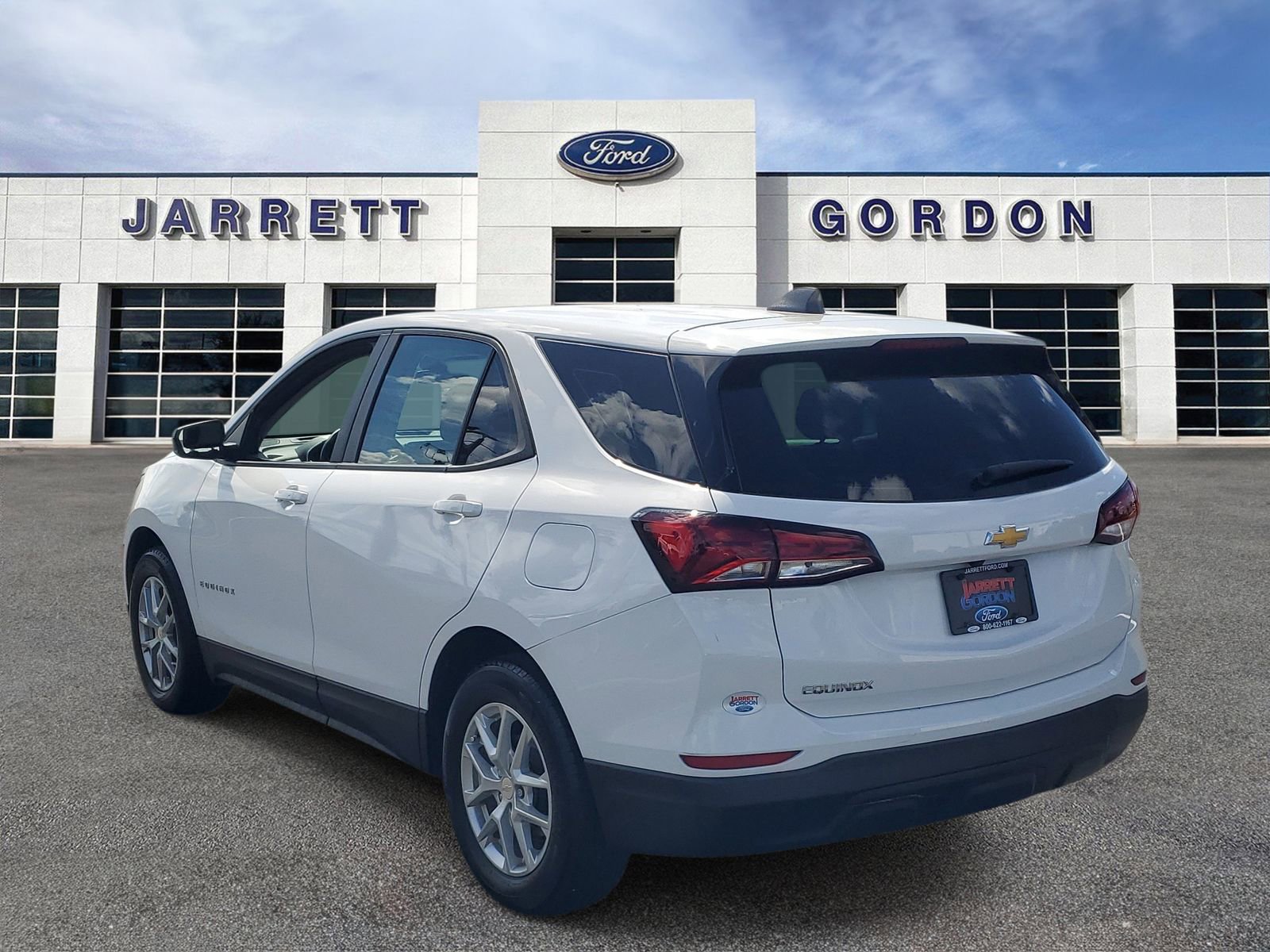 Used 2024 Chevrolet Equinox LS FWD image 3