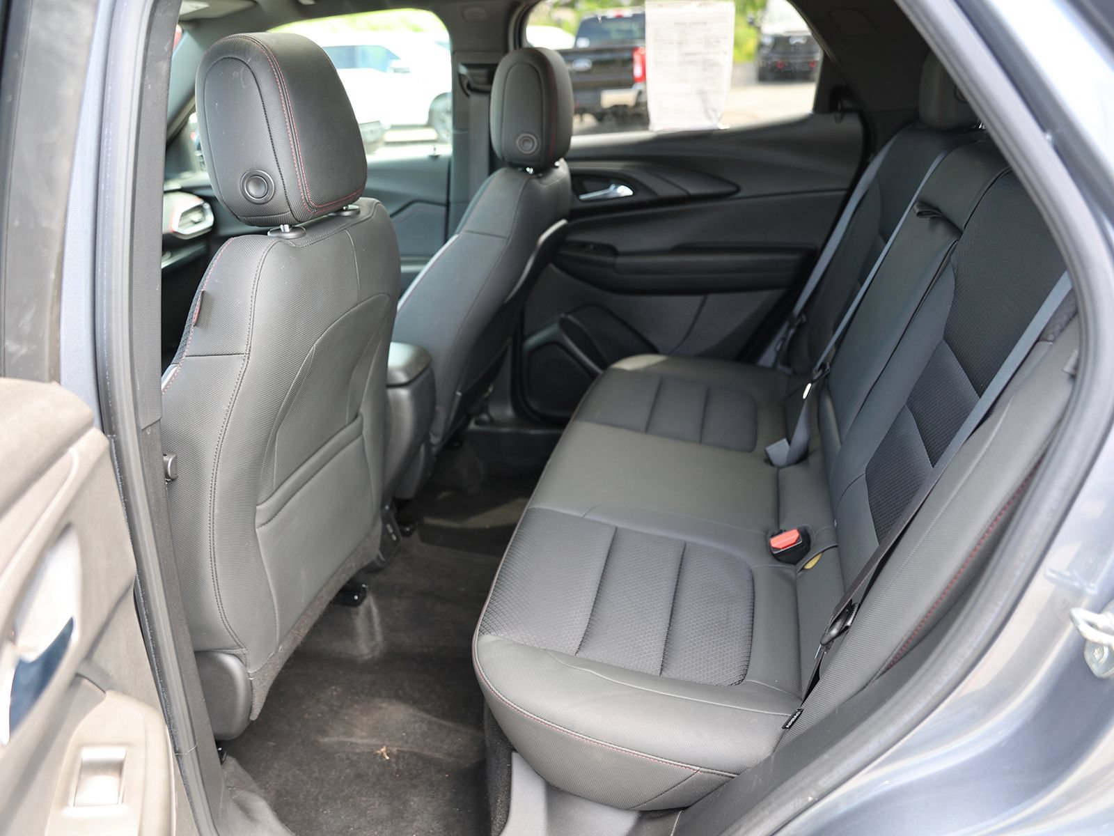 Used 2022 Chevrolet TrailBlazer RS w/ Sun and Liftgate Package AWD/4WD image 20