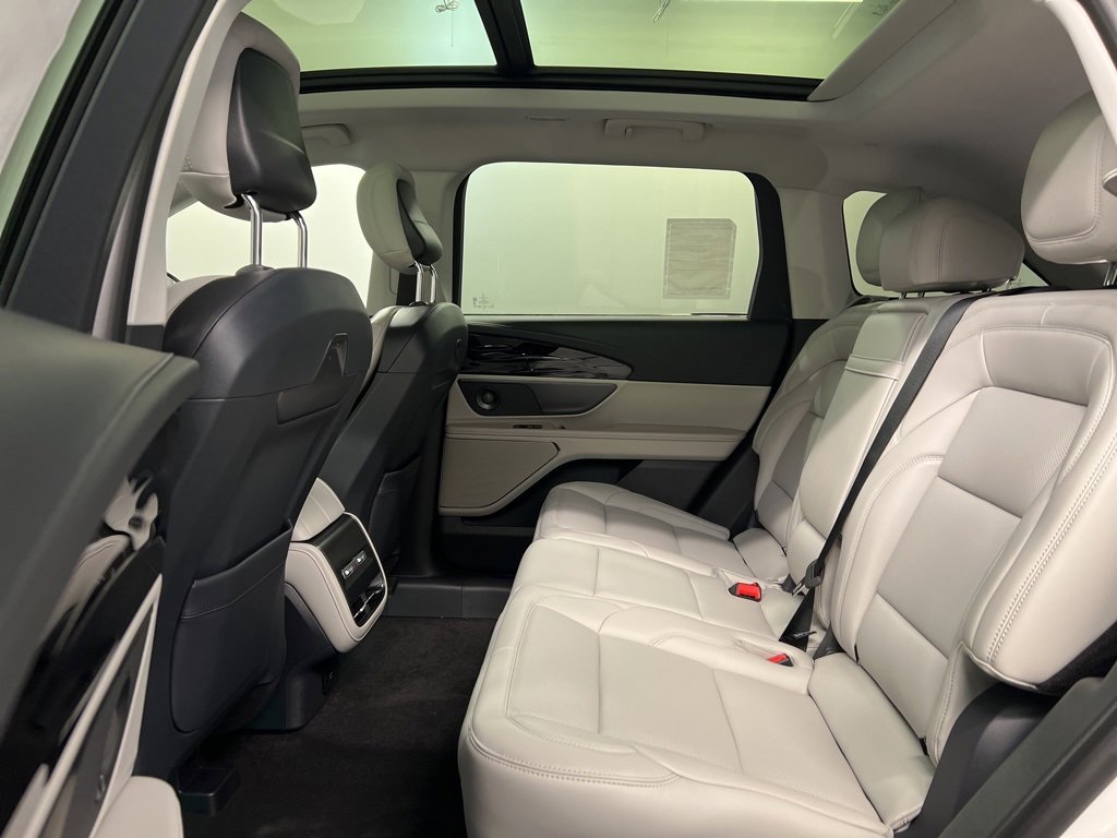 Used 2026 Lincoln Nautilus Premier w/ Equipment Group 102A image 35