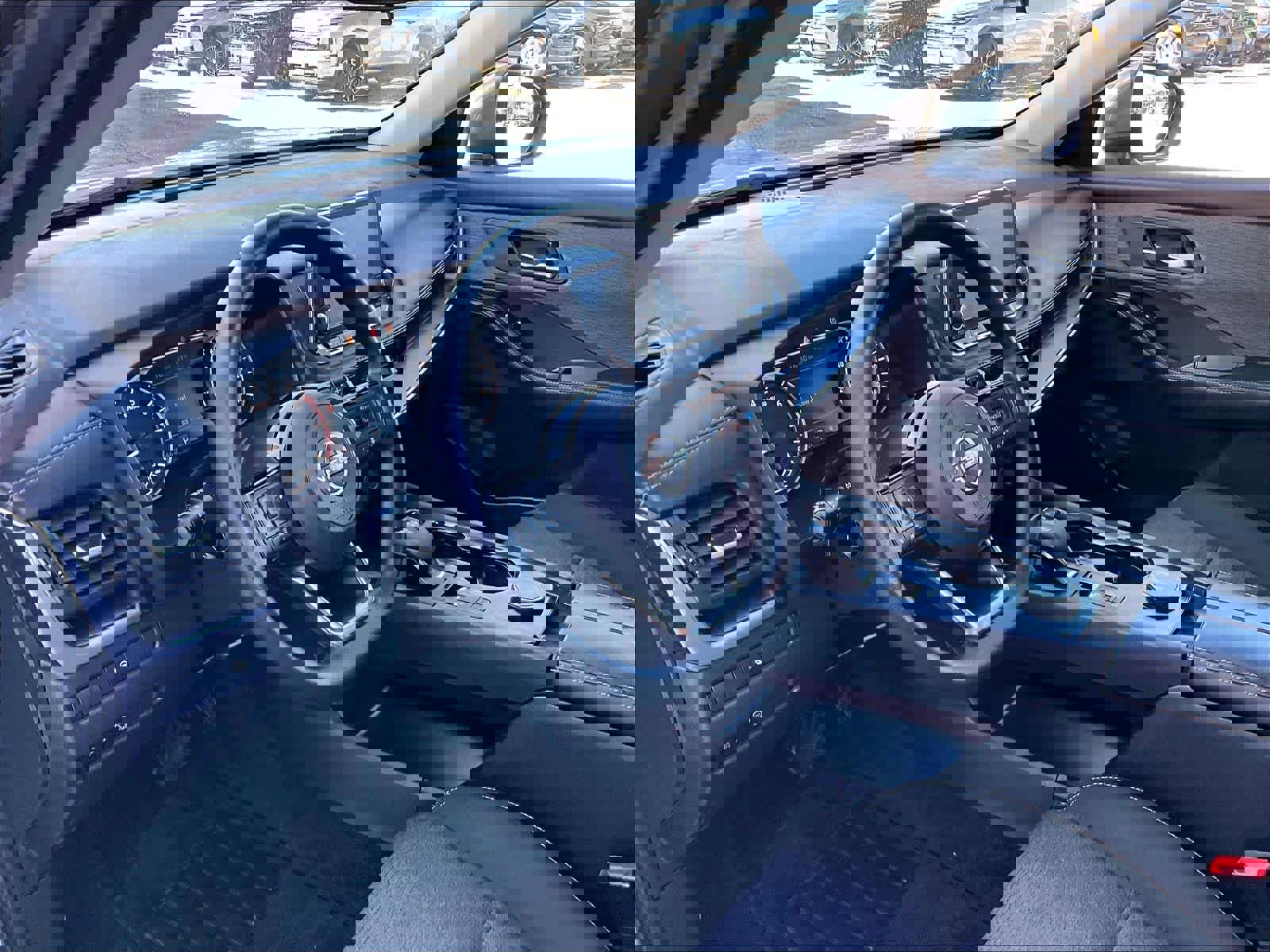 Used 2023 Nissan Rogue SV image 8