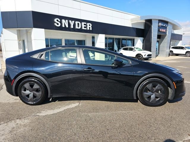 Used 2023 Toyota Prius LE image 29