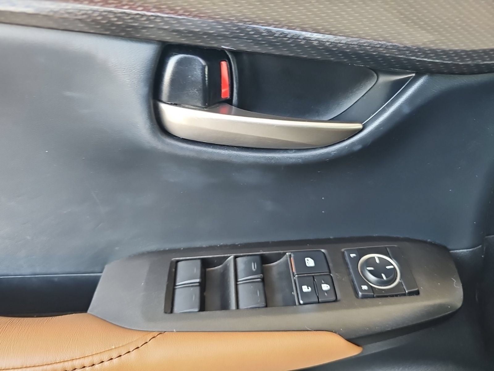Used 2016 Lexus NX 200t FWD image 4