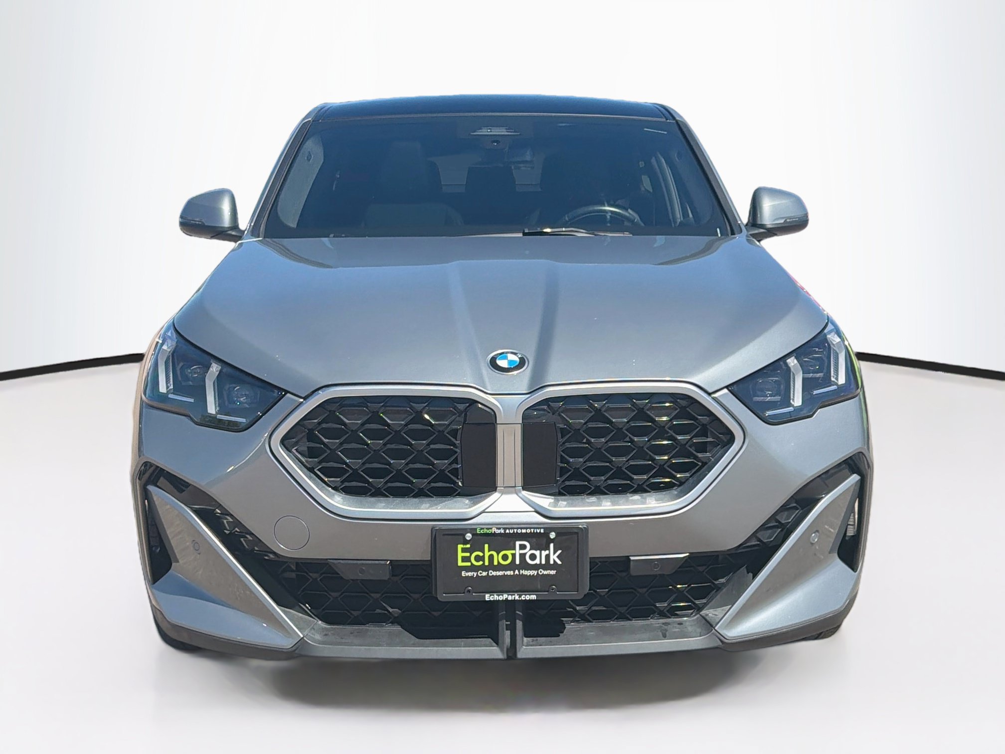 Used 2026 BMW X2 xDrive28i AWD/4WD image 2