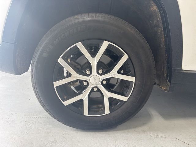 Used 2024 Jeep Grand Cherokee Limited image 6