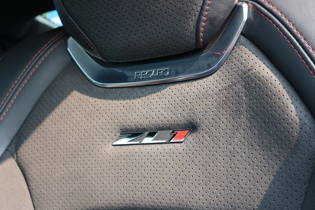 Used 2022 Chevrolet Camaro ZL1 RWD image 9