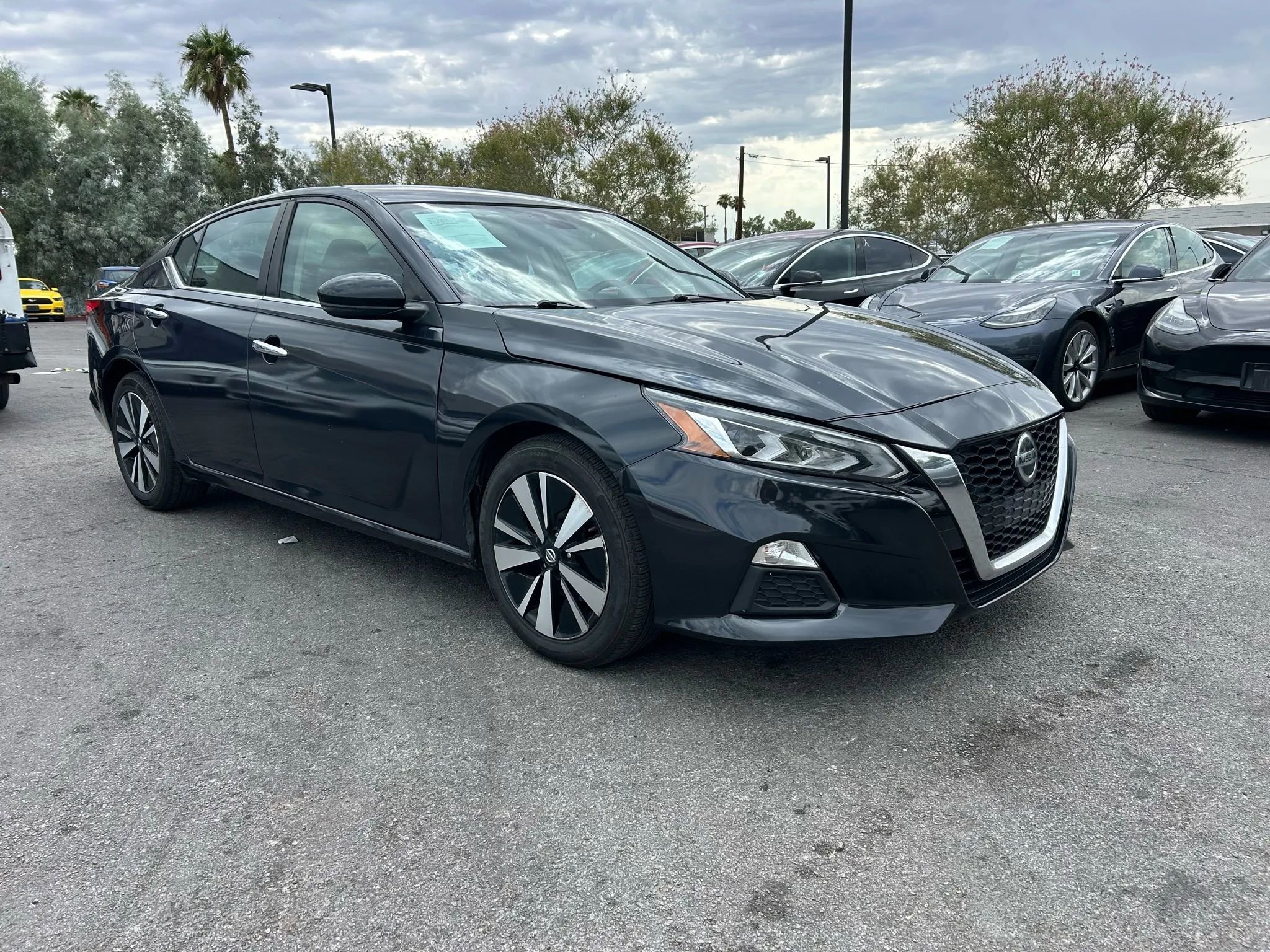 Used 2021 Nissan Altima 2.5 SV image 3