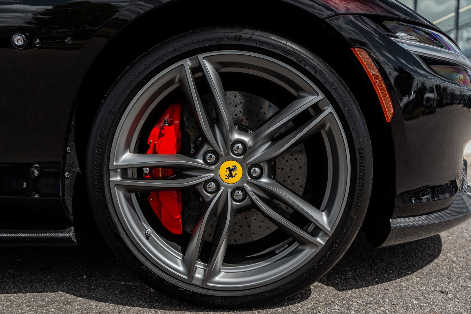 Used 2024 Ferrari Roma Spider RWD image 16