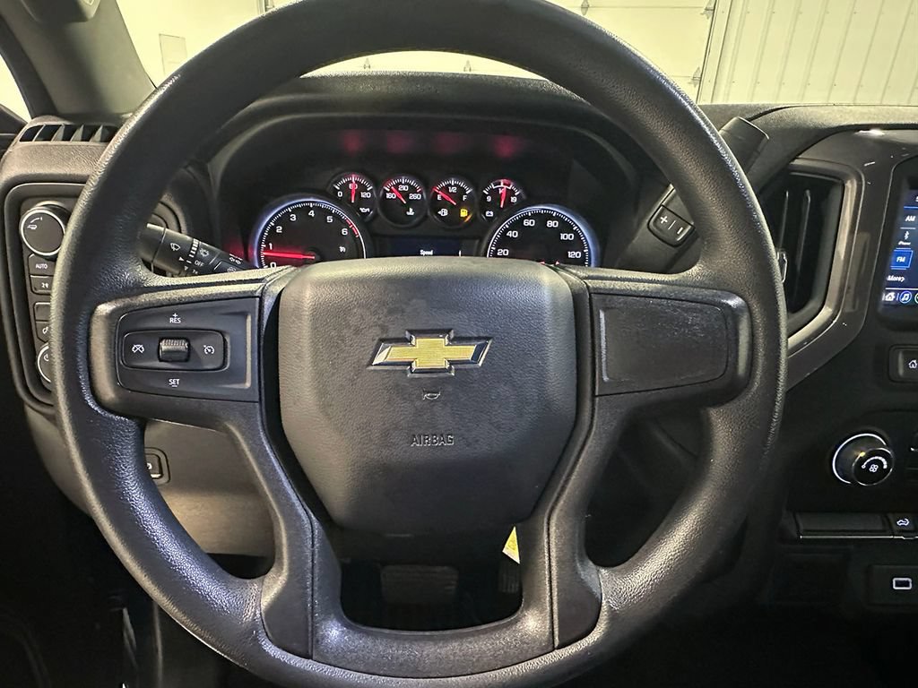 Used 2020 Chevrolet Silverado 1500 Custom w/ Custom Value Package AWD/4WD image 29