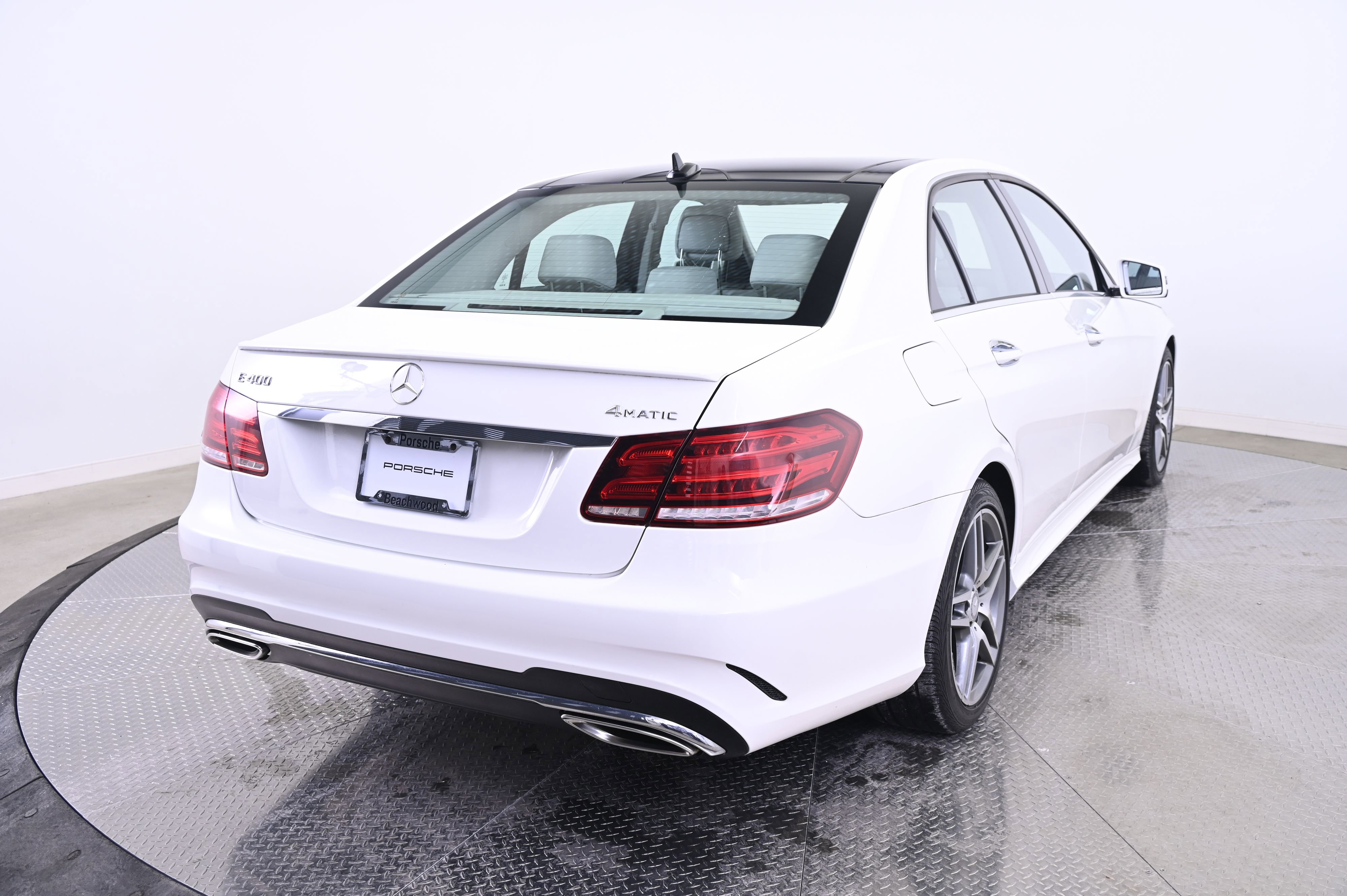 Used 2015 Mercedes-Benz E 400 4MATIC Sedan image 7
