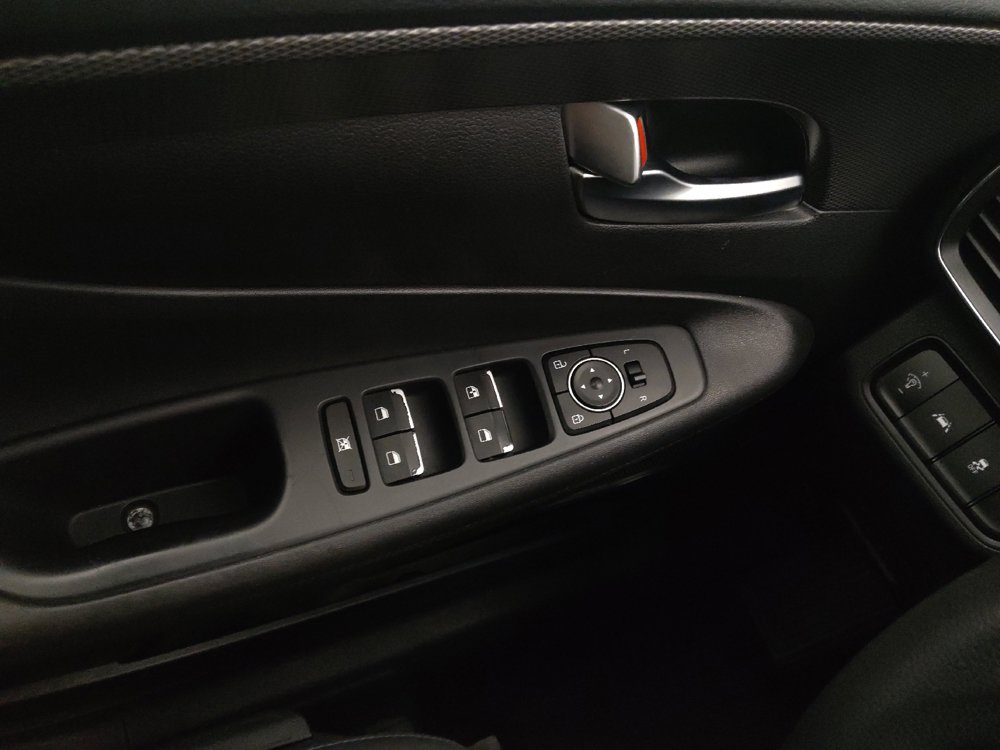 Used 2020 Hyundai Santa Fe SE FWD image 27