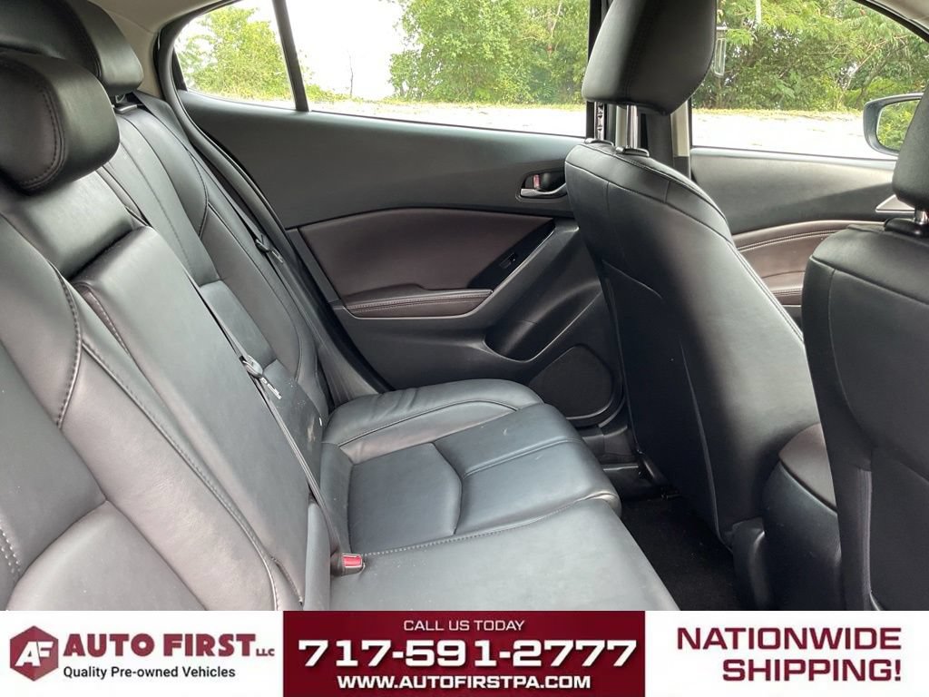 Used 2018 MAZDA MAZDA3 Touring FWD image 17