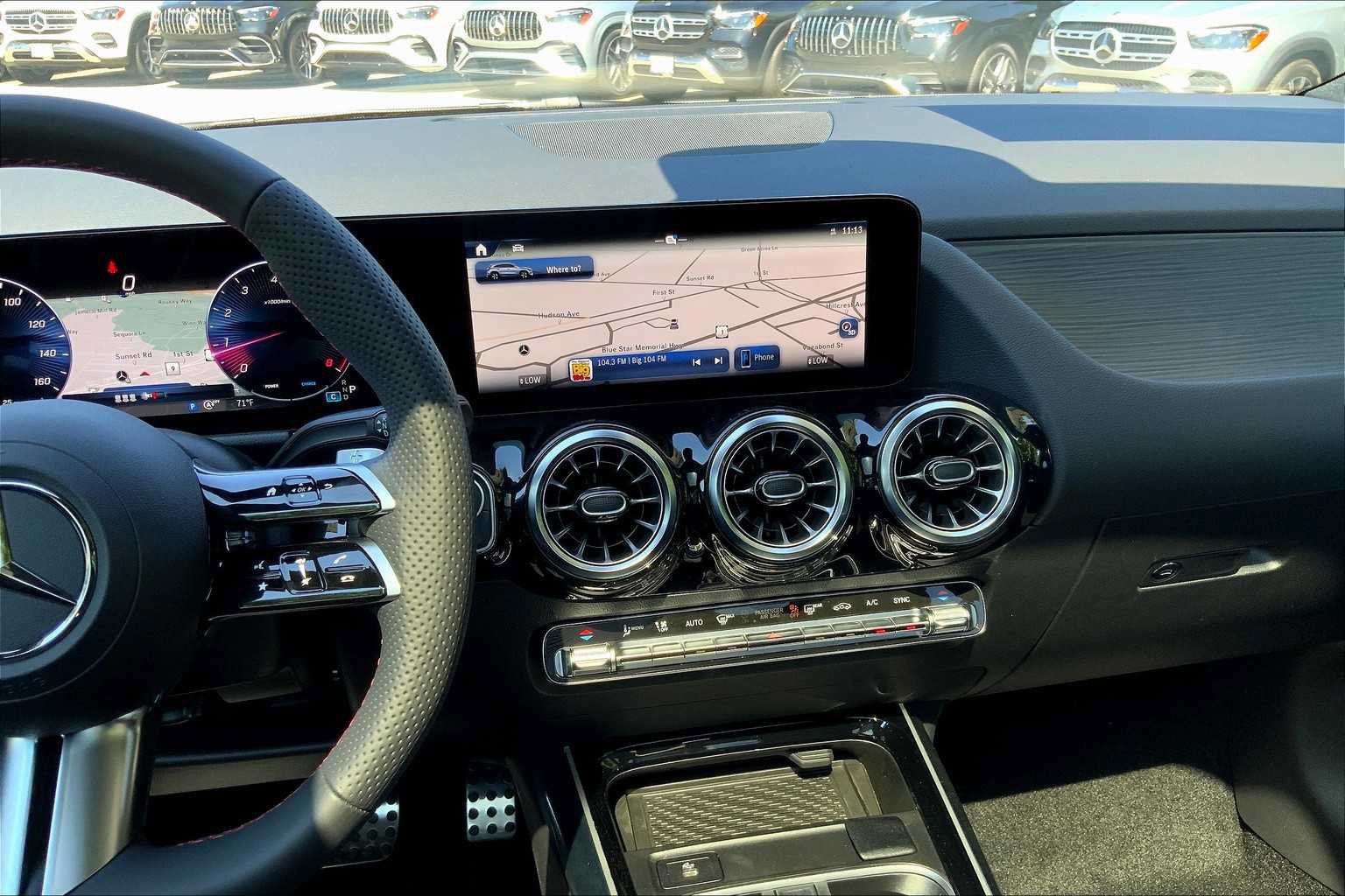 Used 2026 Mercedes-Benz GLA 250 4MATIC image 6