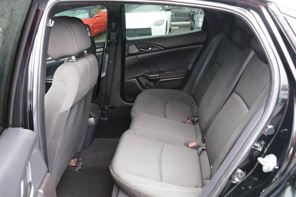 Used 2018 Honda Civic Sport image 9