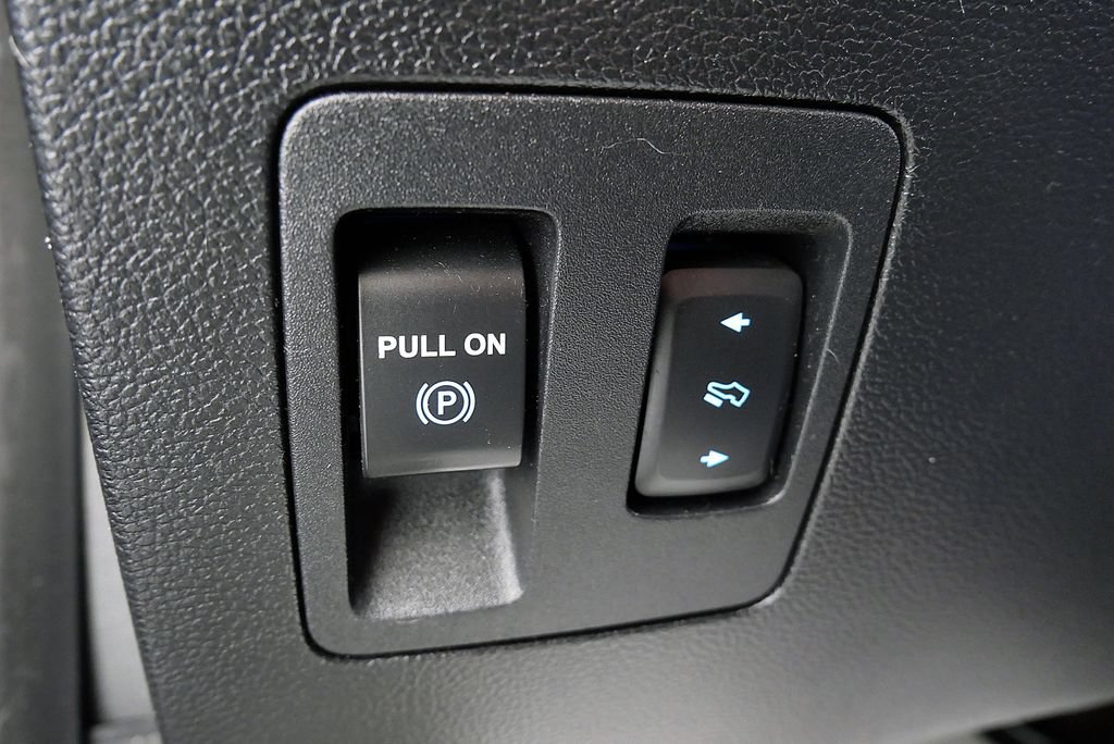 Used 2018 Ford F150 Lariat w/ Trailer Tow Package AWD/4WD image 28