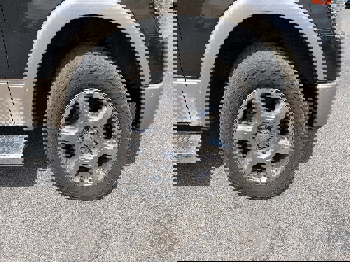 Used 2013 Ford F150 King Ranch w/ King Ranch Luxury Pkg image 18