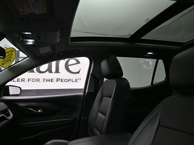 Used 2023 GMC Terrain SLT w/ Infotainment Package II image 17