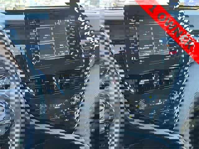 Used 2023 Toyota Camry SE image 3