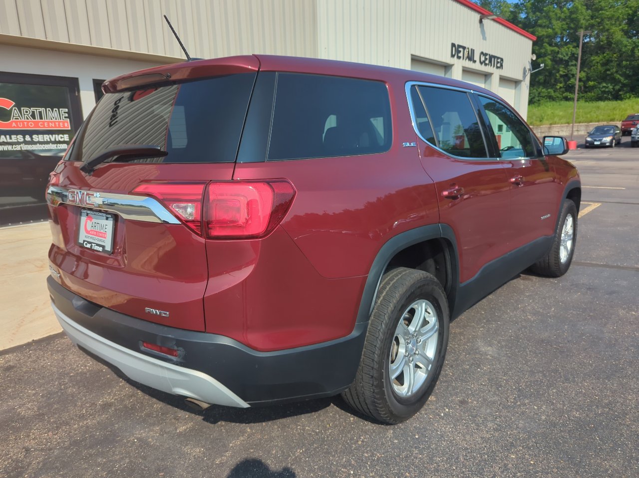 Used 2018 GMC Acadia SLE image 8