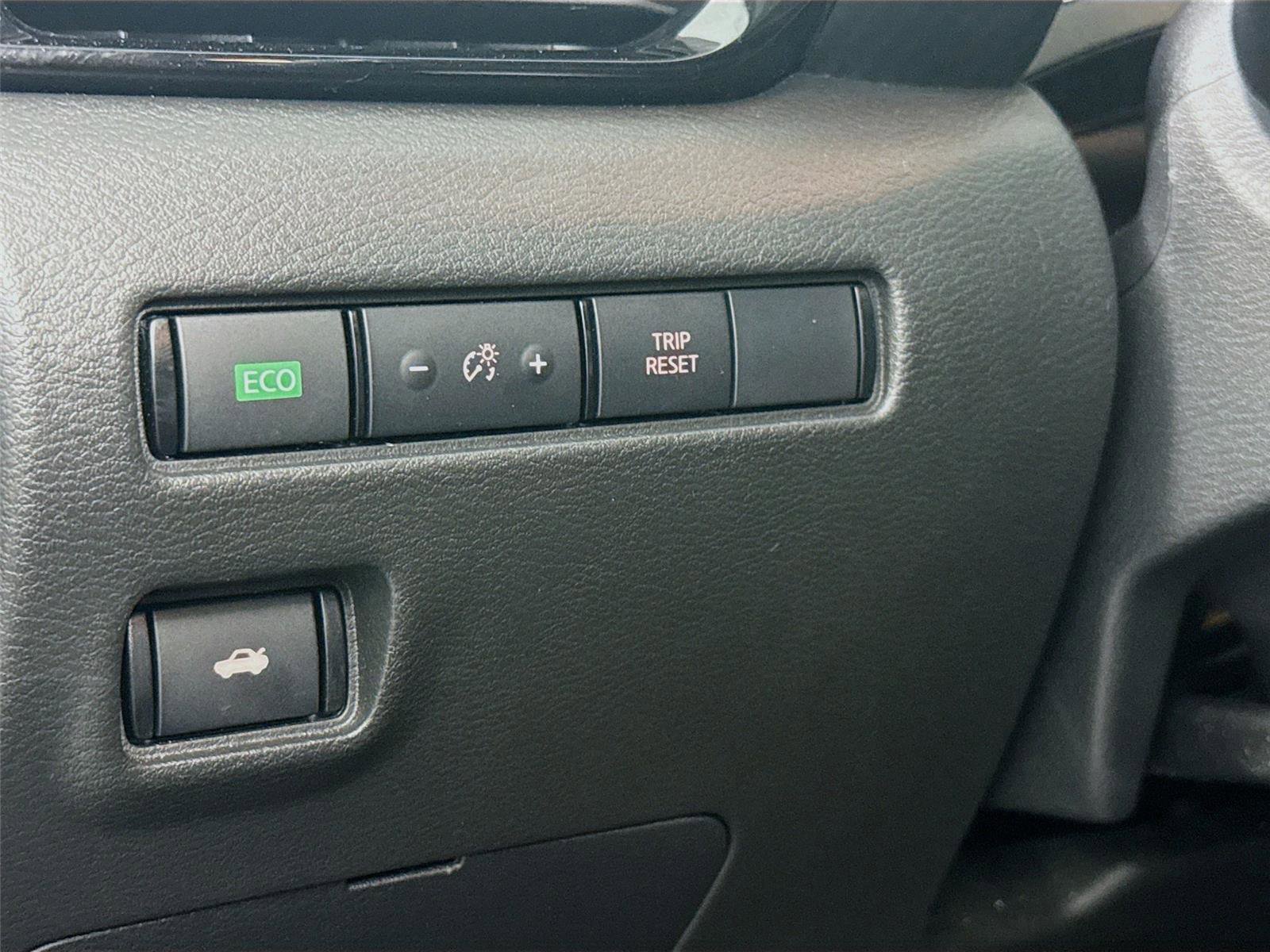 Used 2024 Nissan Sentra SR w/ SR Premium Package image 7