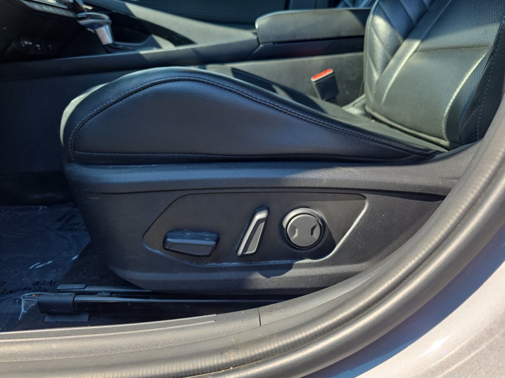 Used 2024 Hyundai Elantra Limited FWD image 26
