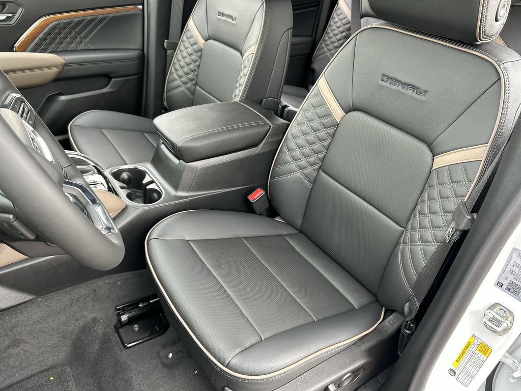 New 2026 GMC Canyon Denali AWD/4WD image 19
