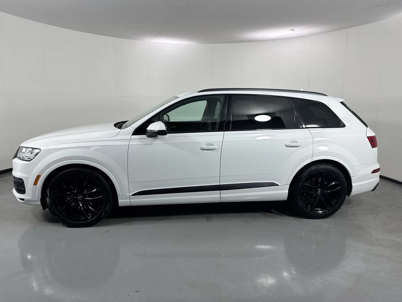 Used 2018 Audi Q7 3.0T Prestige w/ Prestige Package AWD/4WD image 30