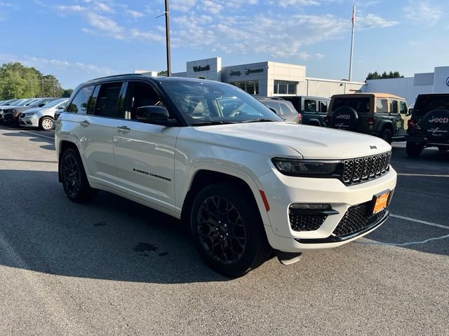 Certified 2025 Jeep Grand Cherokee Summit AWD/4WD image 4