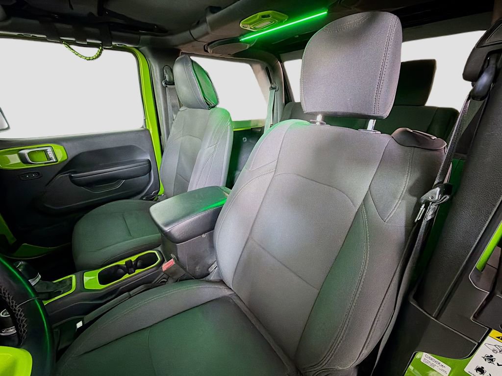 Used 2018 Jeep Wrangler Sport S image 13