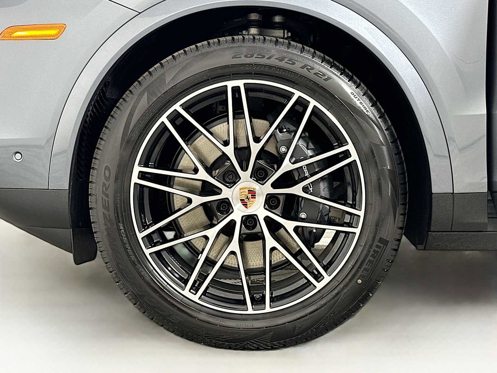 New 2026 Porsche Cayenne Coupe image 32