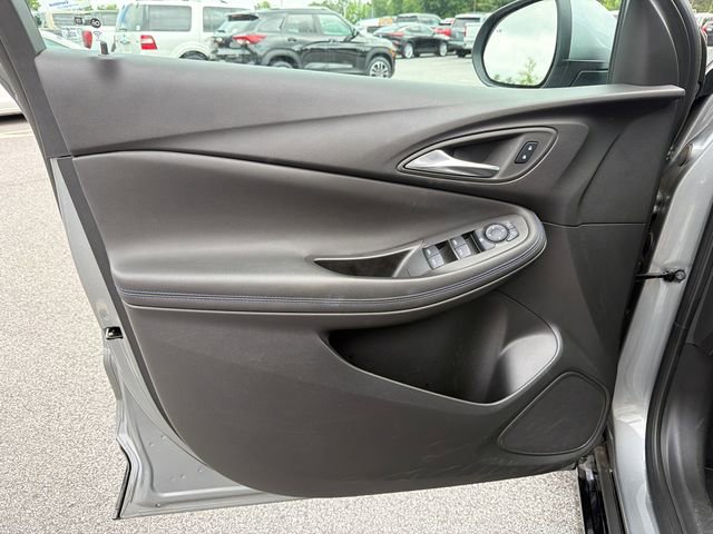 Used 2025 Buick Encore GX Sport Touring w/ Comfort Package FWD image 10