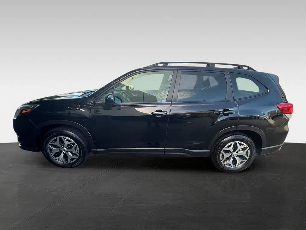 Used 2024 Subaru Forester Premium AWD/4WD image 3