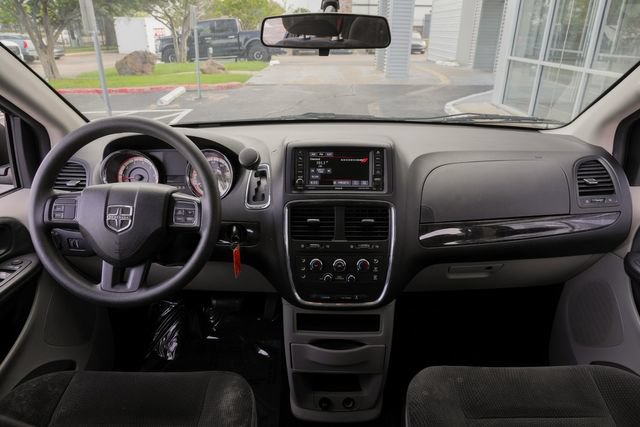 Used 2017 Dodge Grand Caravan SE w/ Power Window Group FWD image 39