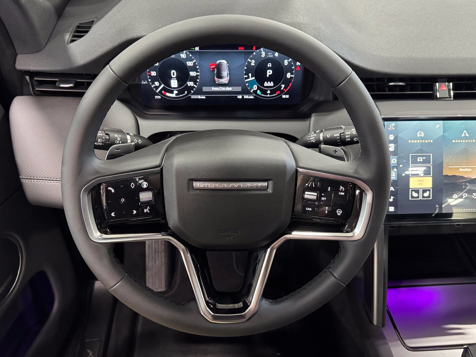 New 2026 Land Rover Discovery Sport Landmark AWD/4WD image 19