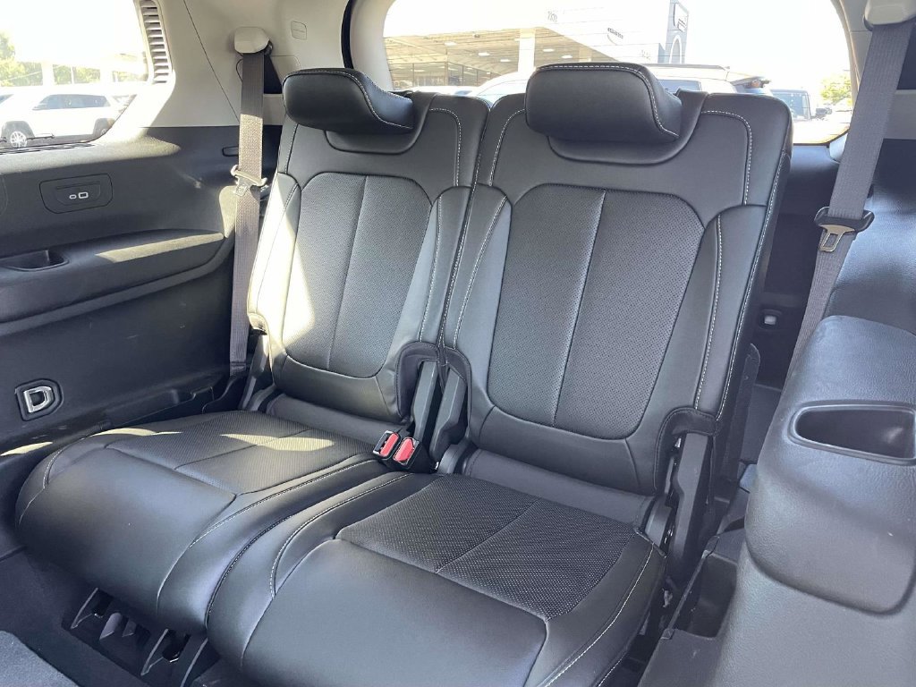 Used 2023 Jeep Grand Cherokee L Limited w/ Luxury Tech Group II AWD/4WD image 20