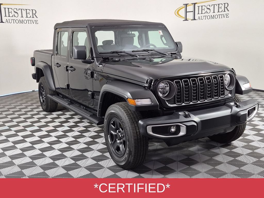Used 2025 Jeep Gladiator Sport AWD/4WD image 2