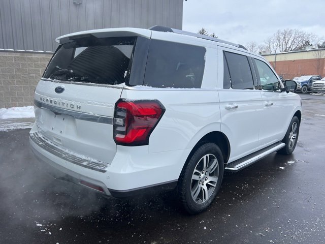 Used 2023 Ford Expedition Limited image 5