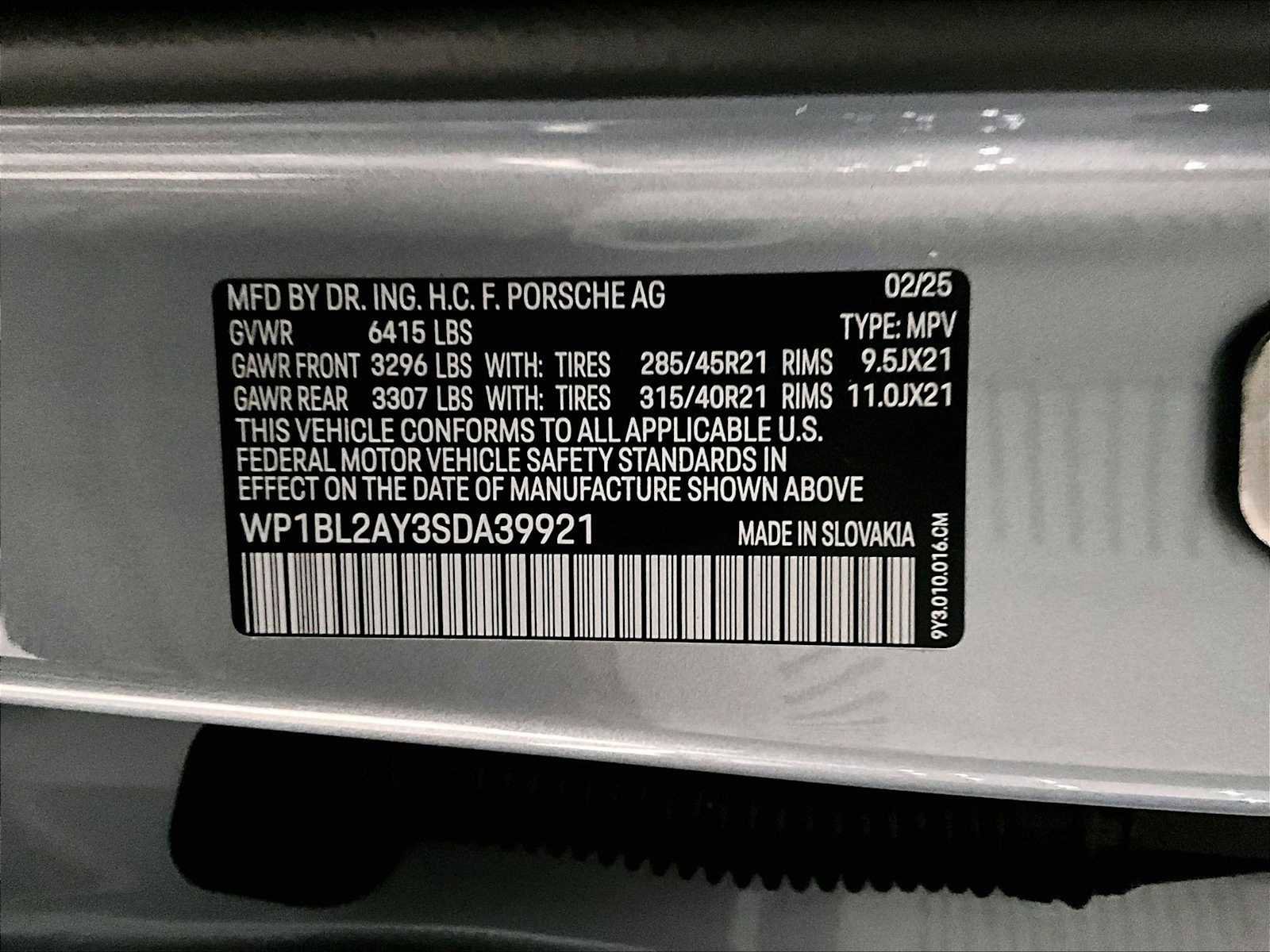 Used 2025 Porsche Cayenne S image 37