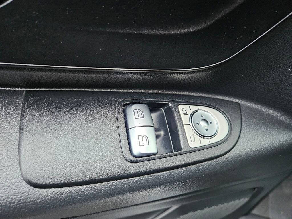 Used 2020 Mercedes-Benz Metris image 17