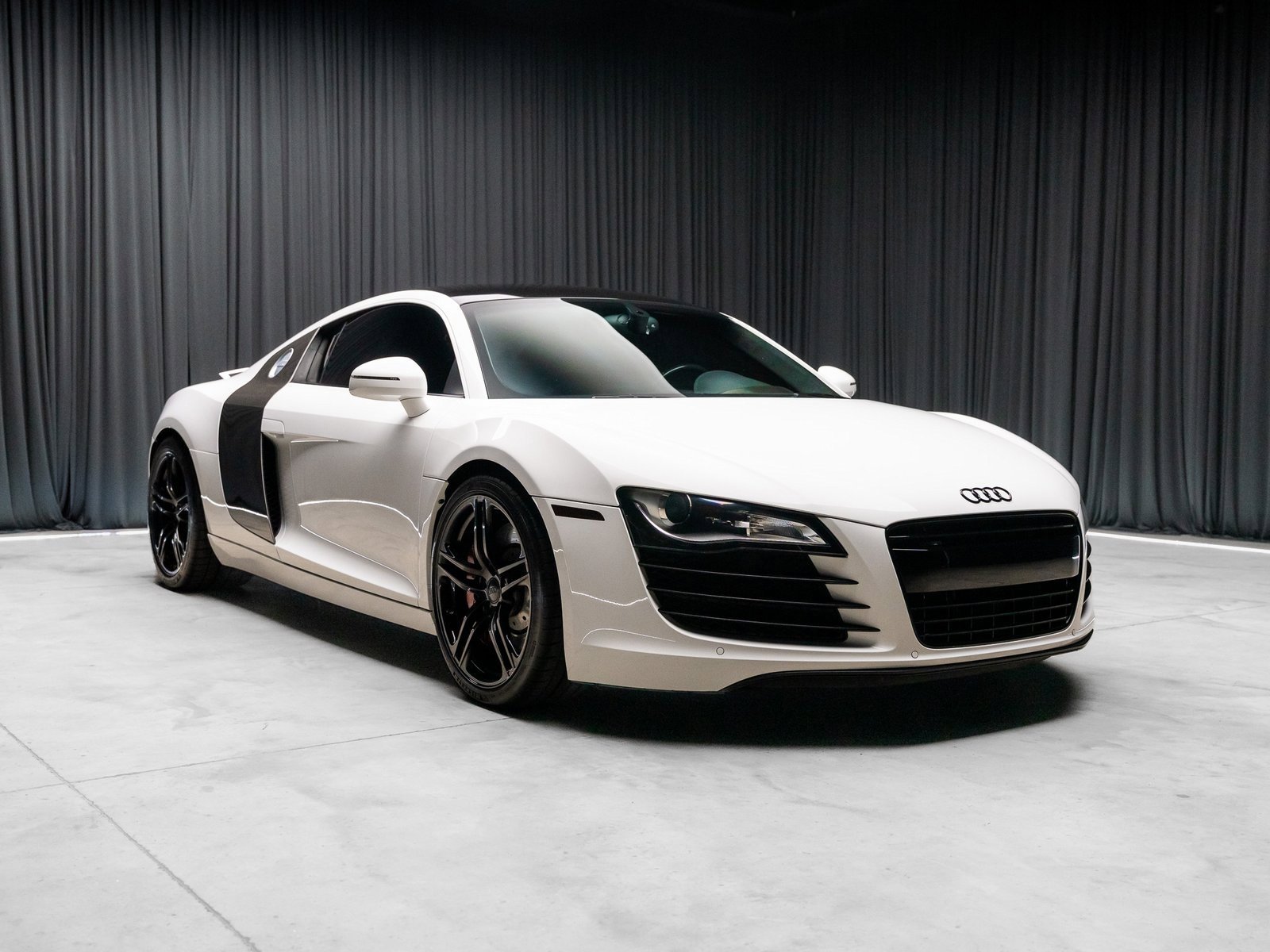 Used 2009 Audi R8 V8 image 16
