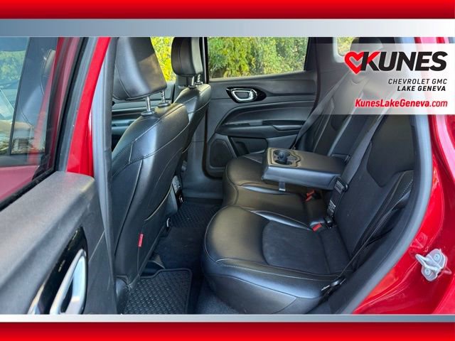 Used 2025 Jeep Compass Trailhawk image 15