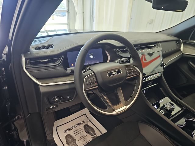 New 2026 Jeep Grand Cherokee Altitude AWD/4WD image 38