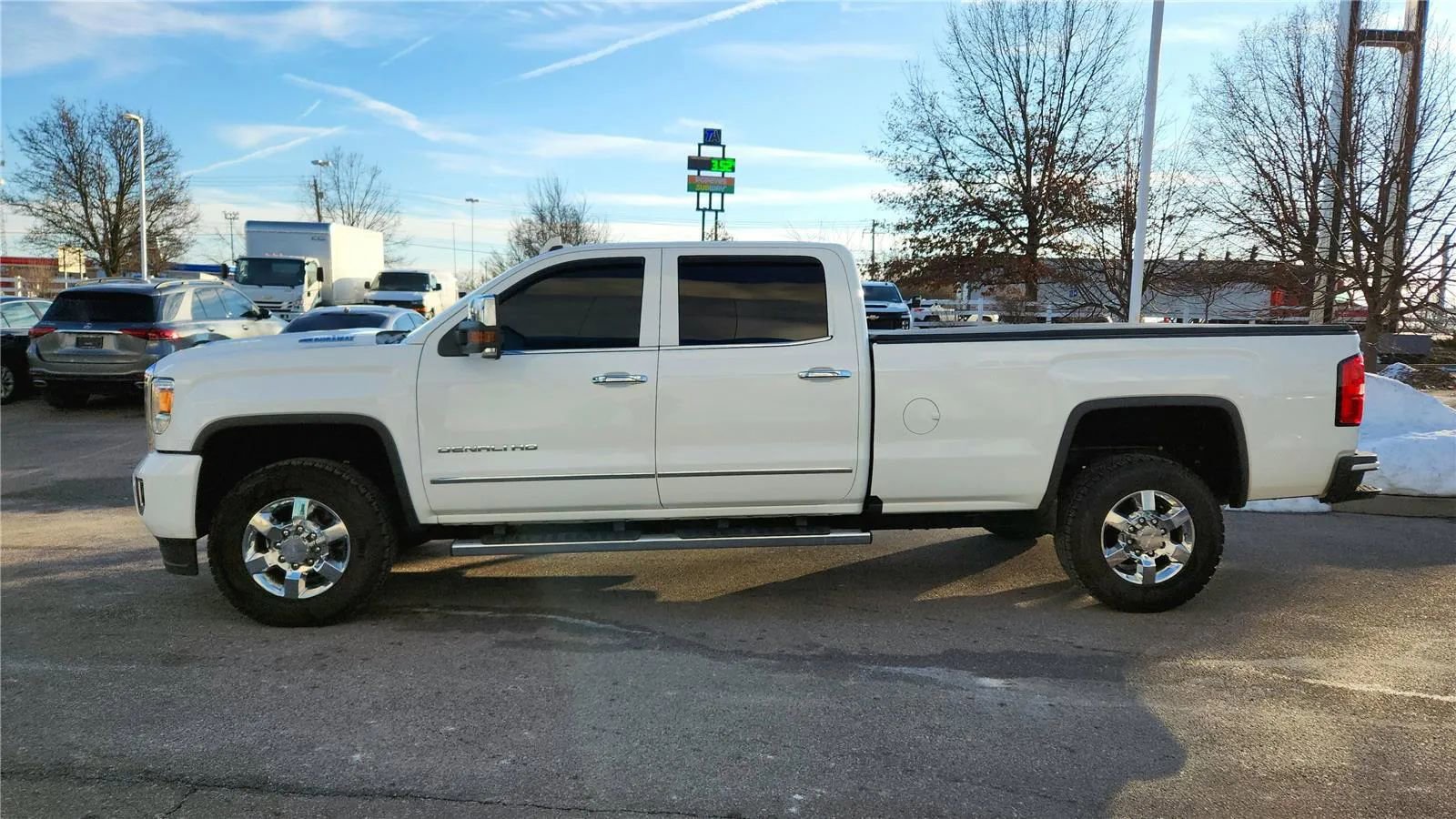 Used 2018 GMC Sierra 3500 Denali w/ Duramax Plus Package image 5