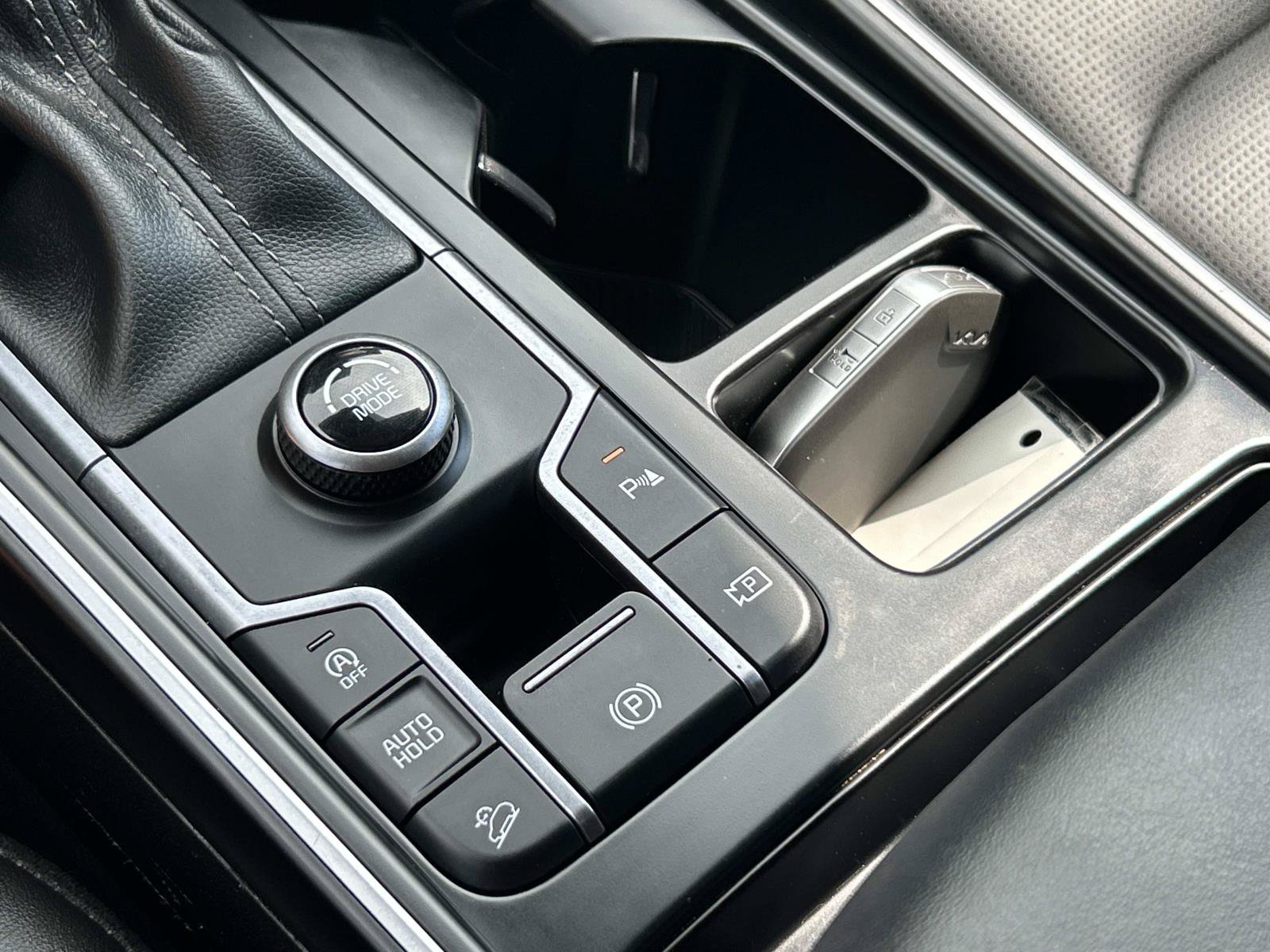 Used 2025 Kia Sorento S FWD image 36