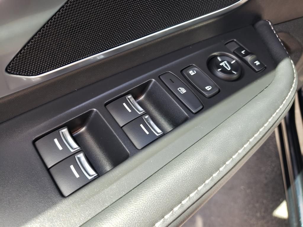 Certified 2025 Acura RDX SH-AWD image 20