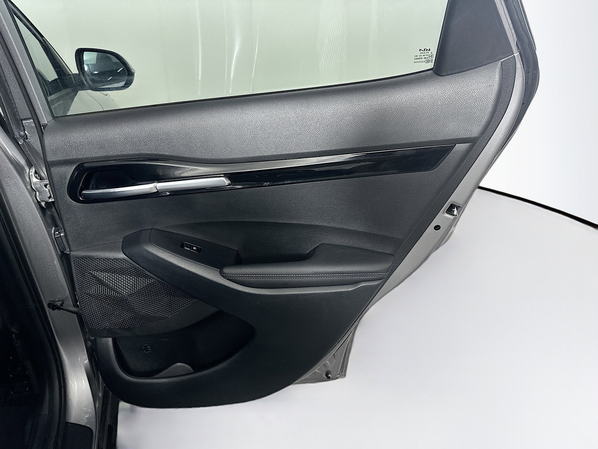 Used 2025 Kia Seltos S image 29