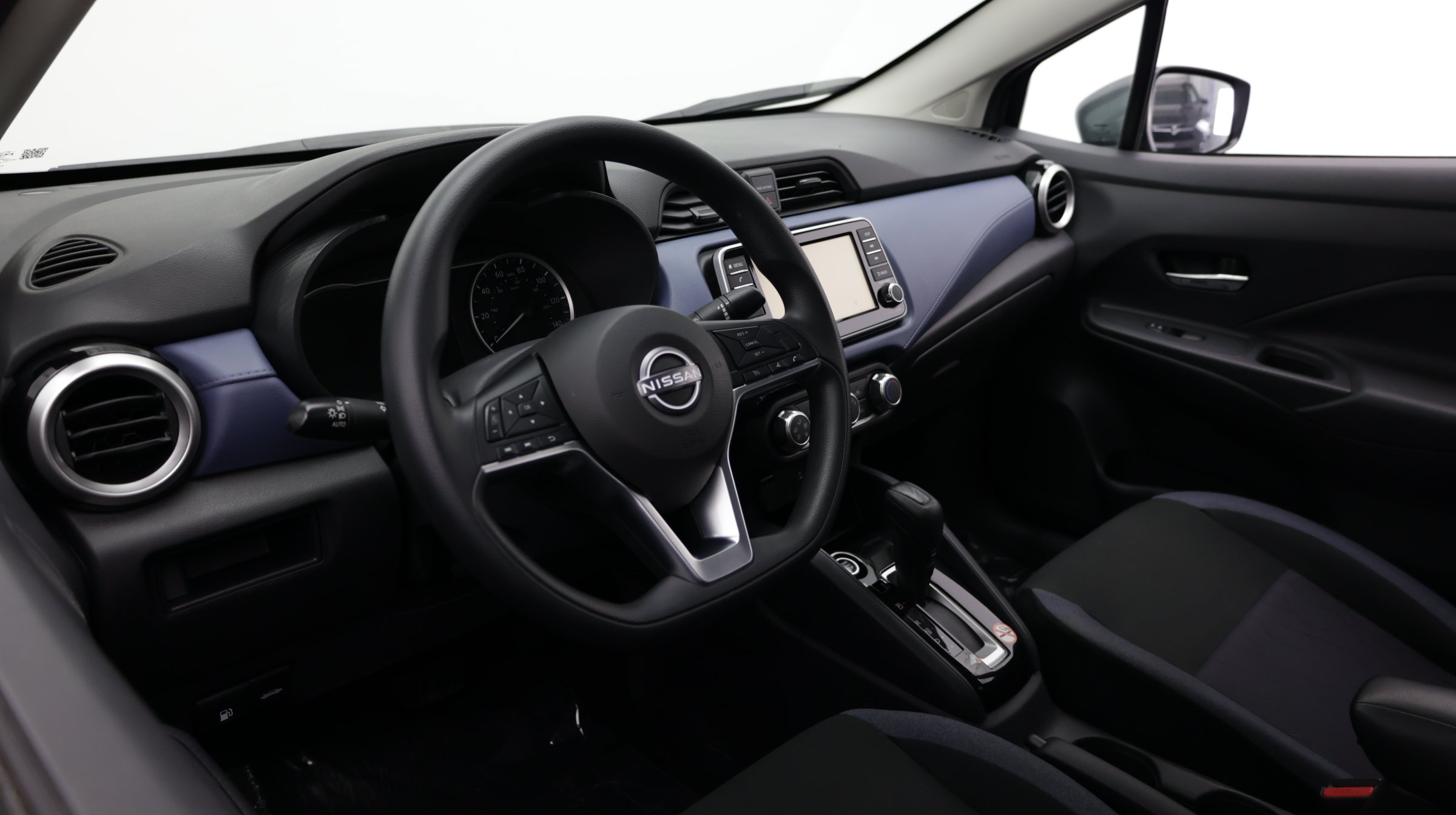 Used 2025 Nissan Versa SV FWD image 11