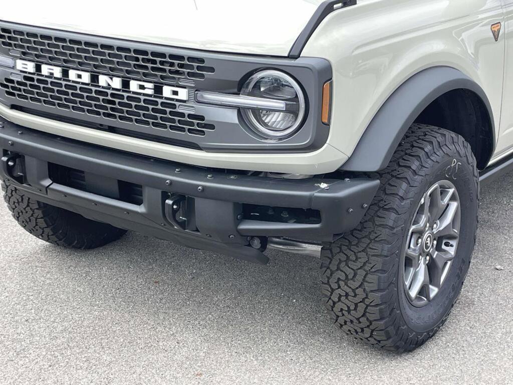 New 2025 Ford Bronco Badlands AWD/4WD image 13