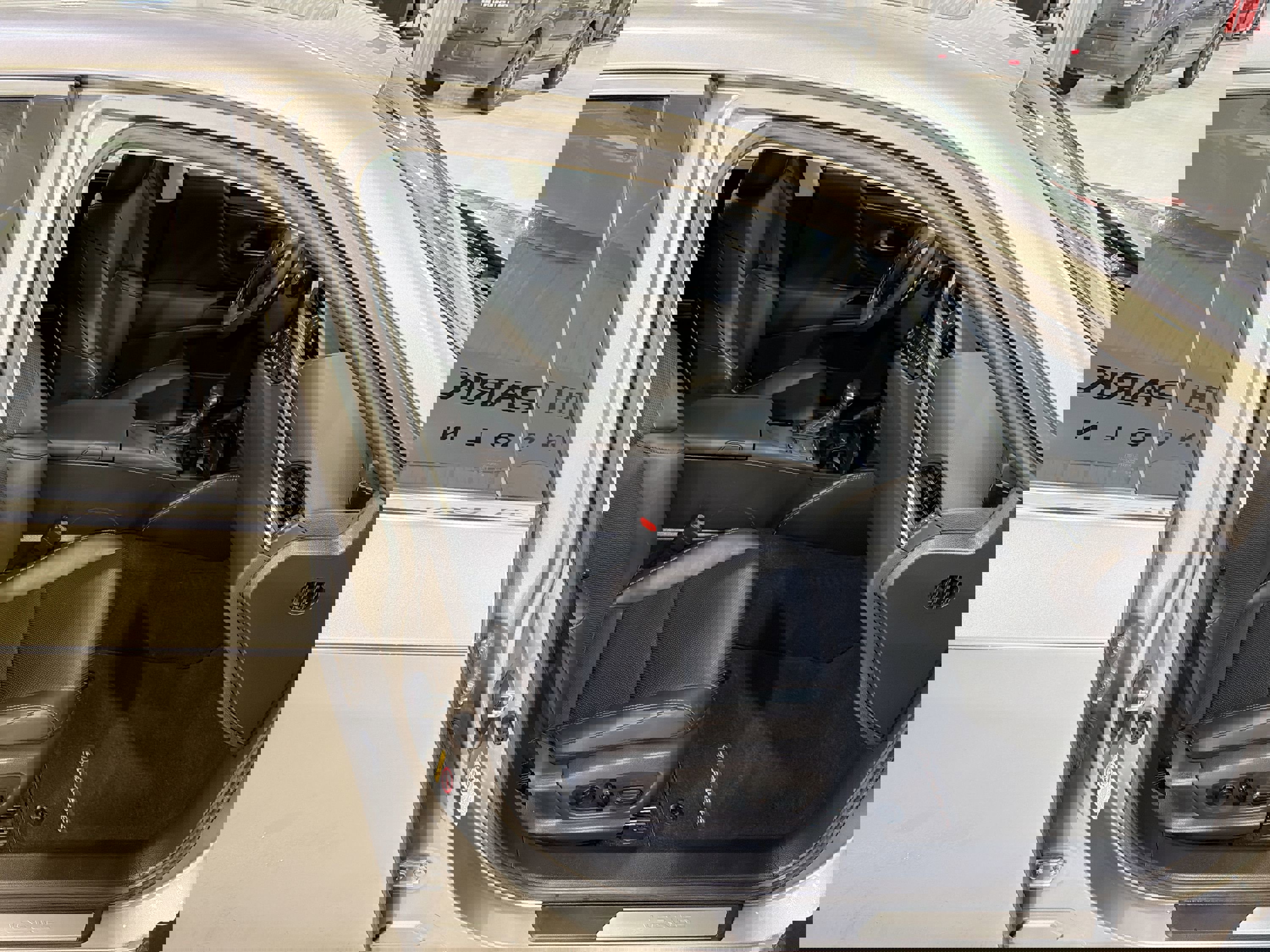 Used 2019 Lexus ES 350 w/ Ultra Luxury Package image 29