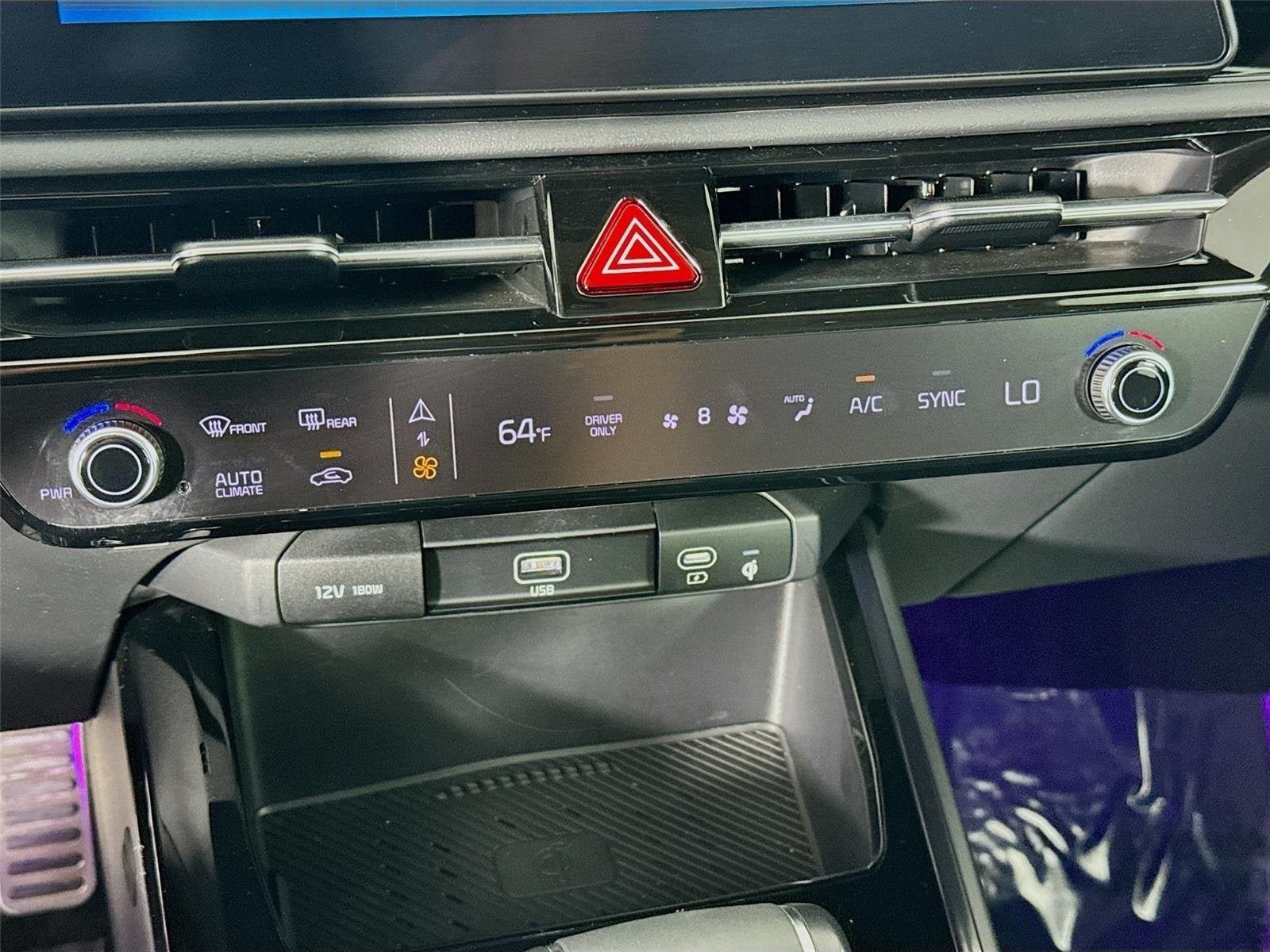 Certified 2023 Kia Niro EX Touring FWD image 18